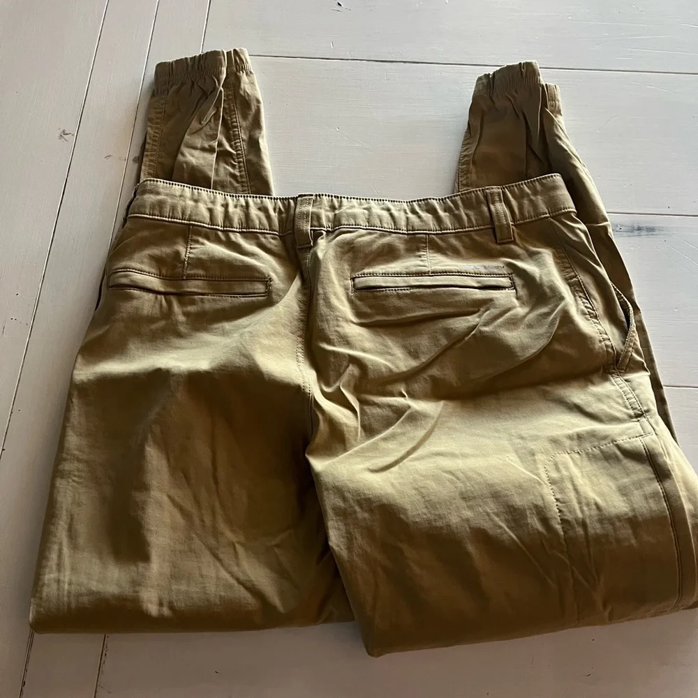 Bundle of 2 Eddie Bauer Joggers Size 34